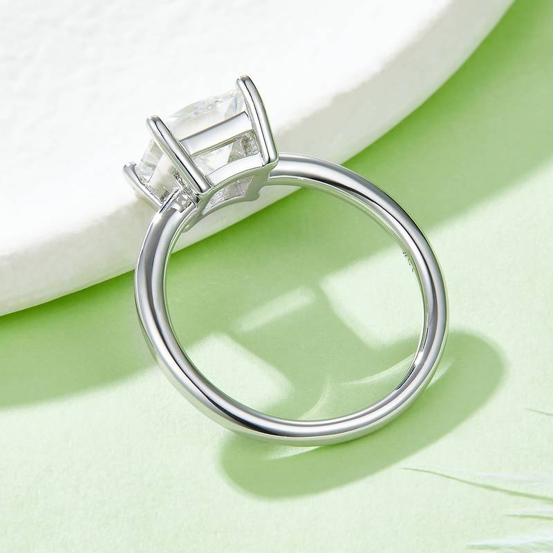 Classic正方形S925银镀白金MoissaniteWomen's Ring3.0ctD级